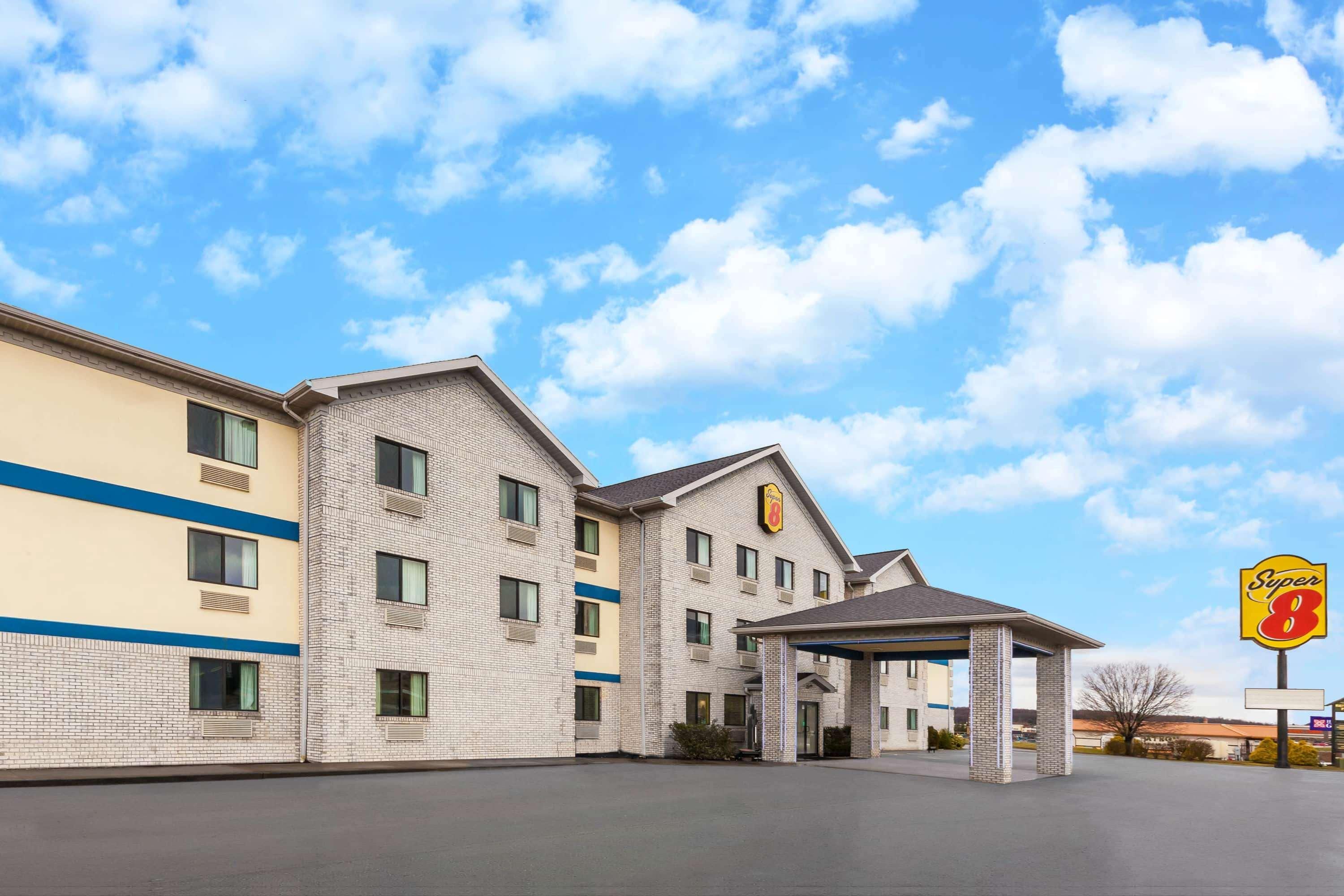 Super 8 By Wyndham Uniontown Pa Hotel Kültér fotó
