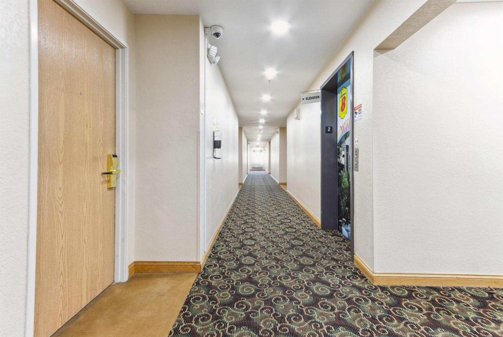 Super 8 By Wyndham Uniontown Pa Hotel Kültér fotó