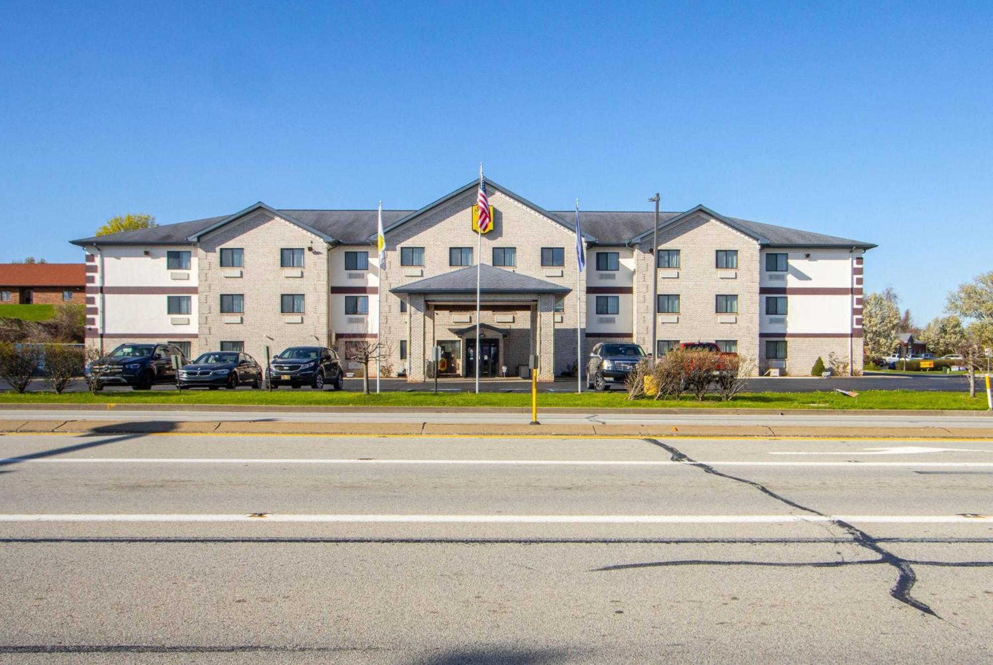 Super 8 By Wyndham Uniontown Pa Hotel Kültér fotó
